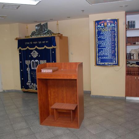 Adi Hotel Ейлат Екстериор снимка