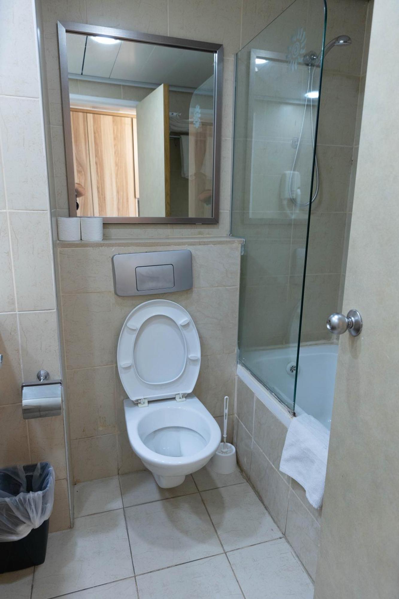 Adi Hotel Ейлат Екстериор снимка