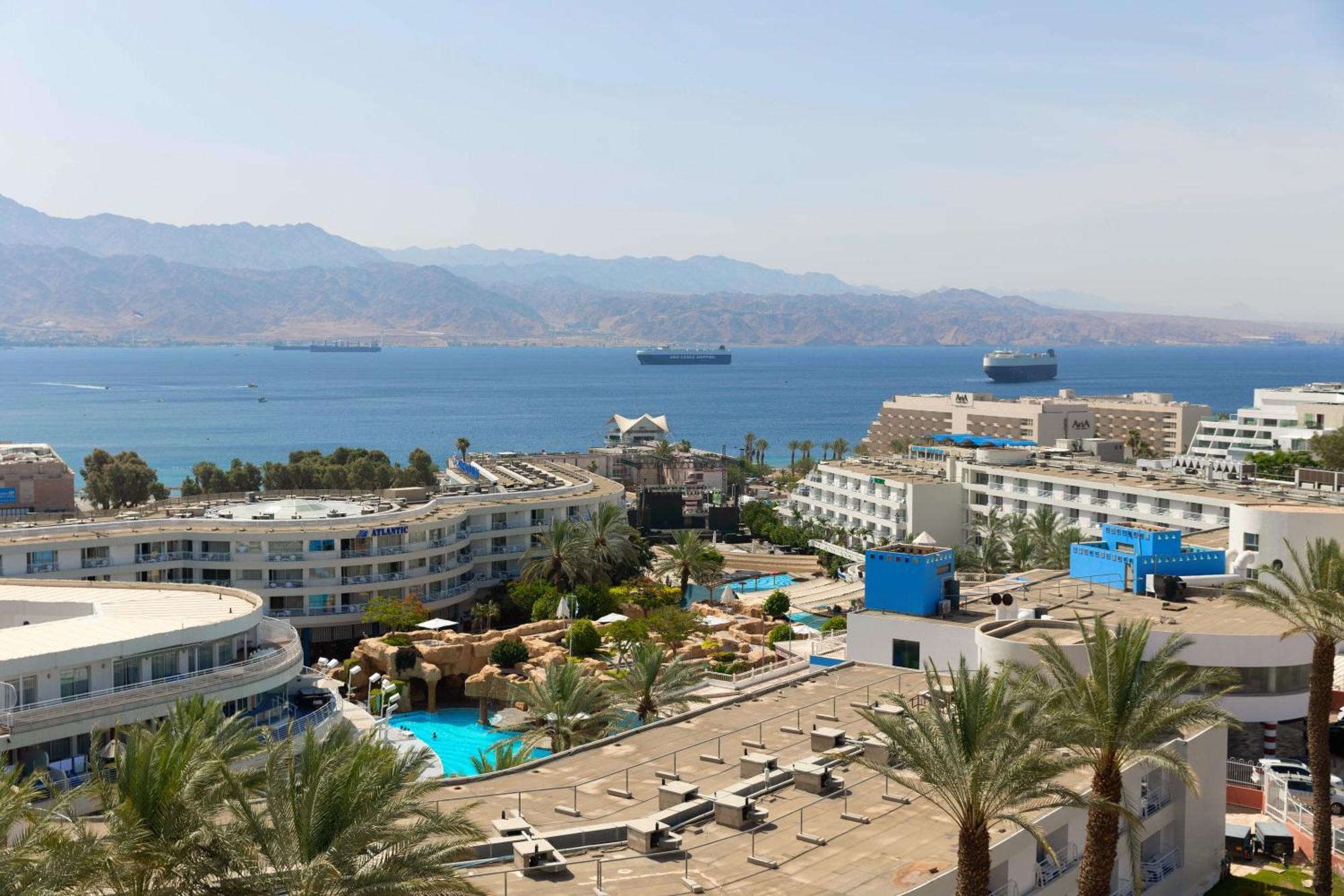 Adi Hotel Ейлат Екстериор снимка
