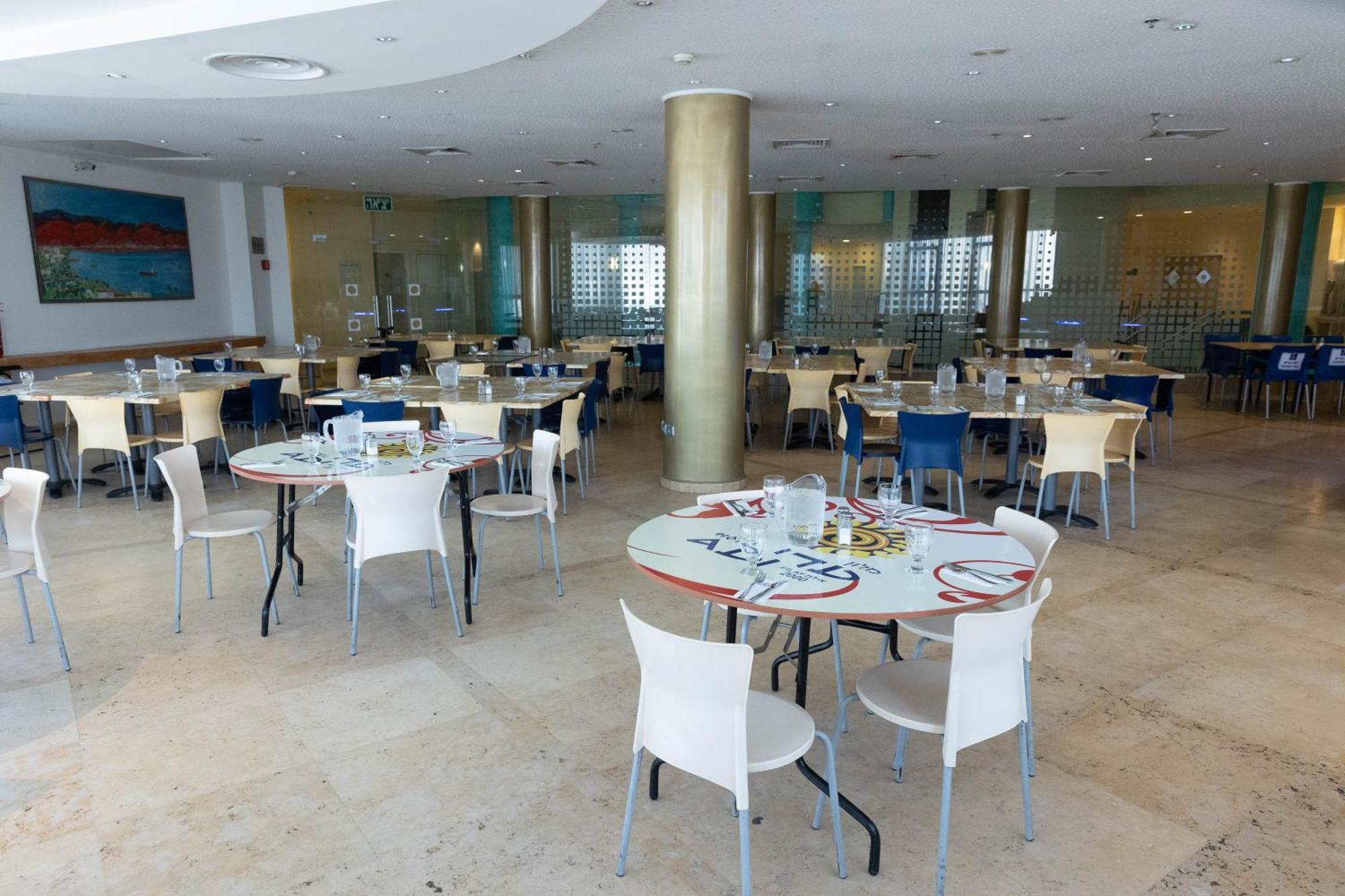 Adi Hotel Ейлат Екстериор снимка